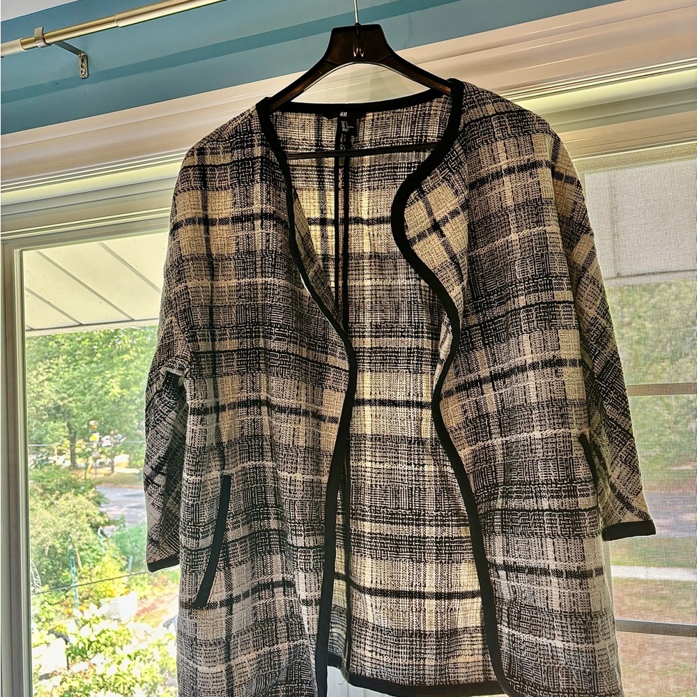 H&M Black and White Plaid Cape Jacket